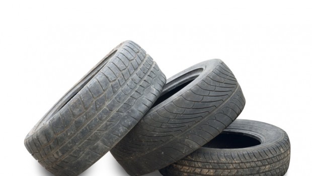 Combien de kilomètres peut-on faire avec des pneus d’origine ?